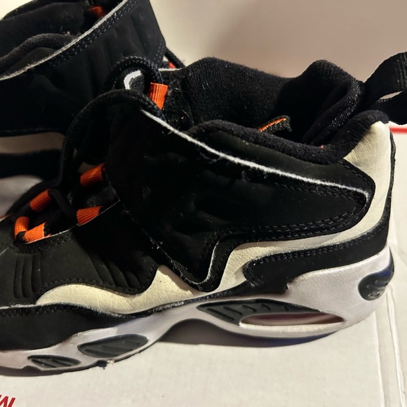 Nike air Griffey for kids size y 1.5 and 2.5 - Picture 2 of 2